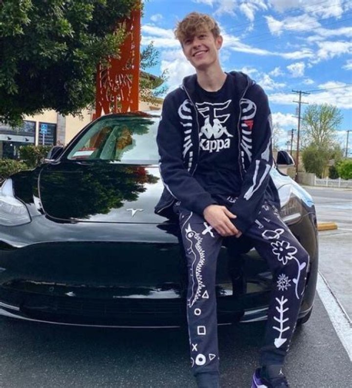 FaZe Blaze Height, Weight, Age, Net Worth, Facts, Austrian YouTuber