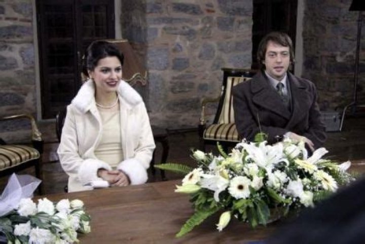 Feride Cetin’s Boyfriend: Who is Feride Cetin Dating?