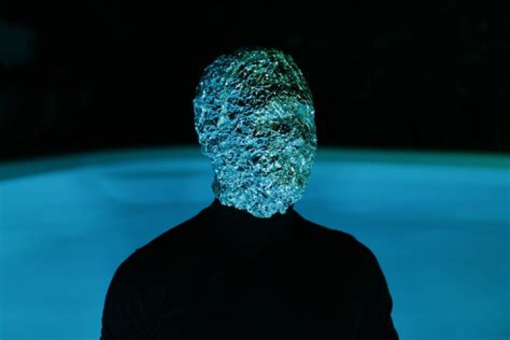 Fischer King Releases Contemplative New Single and Visuals for “Memory Into Error”