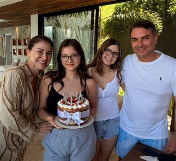 Flavio Bolsonaro - Net Worth, Age, Height, Birthday, Bio, Wiki!