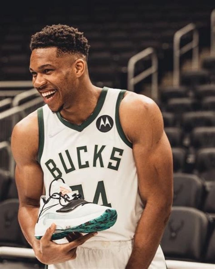 Giannis Antetokounmpo Net Worth and Endorsements 2023