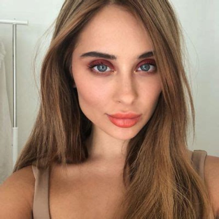 Gina Shkeda- Wiki, Age, Height, Net Worth, Boyfriend, Ethnicity