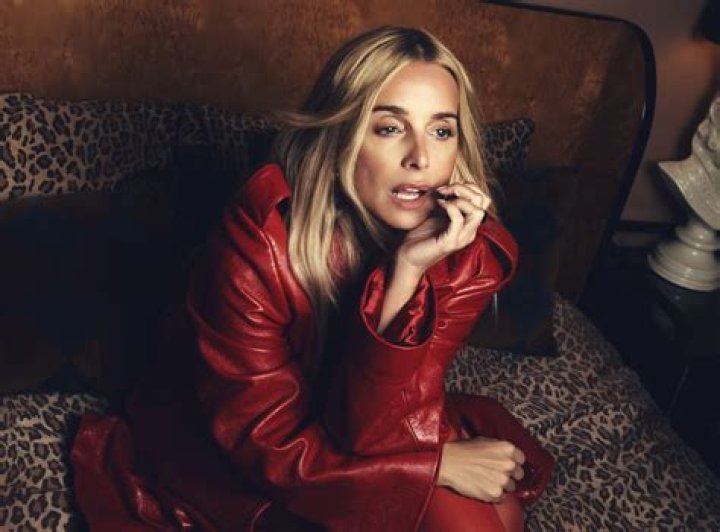 Give a lil' respect - CelebMix