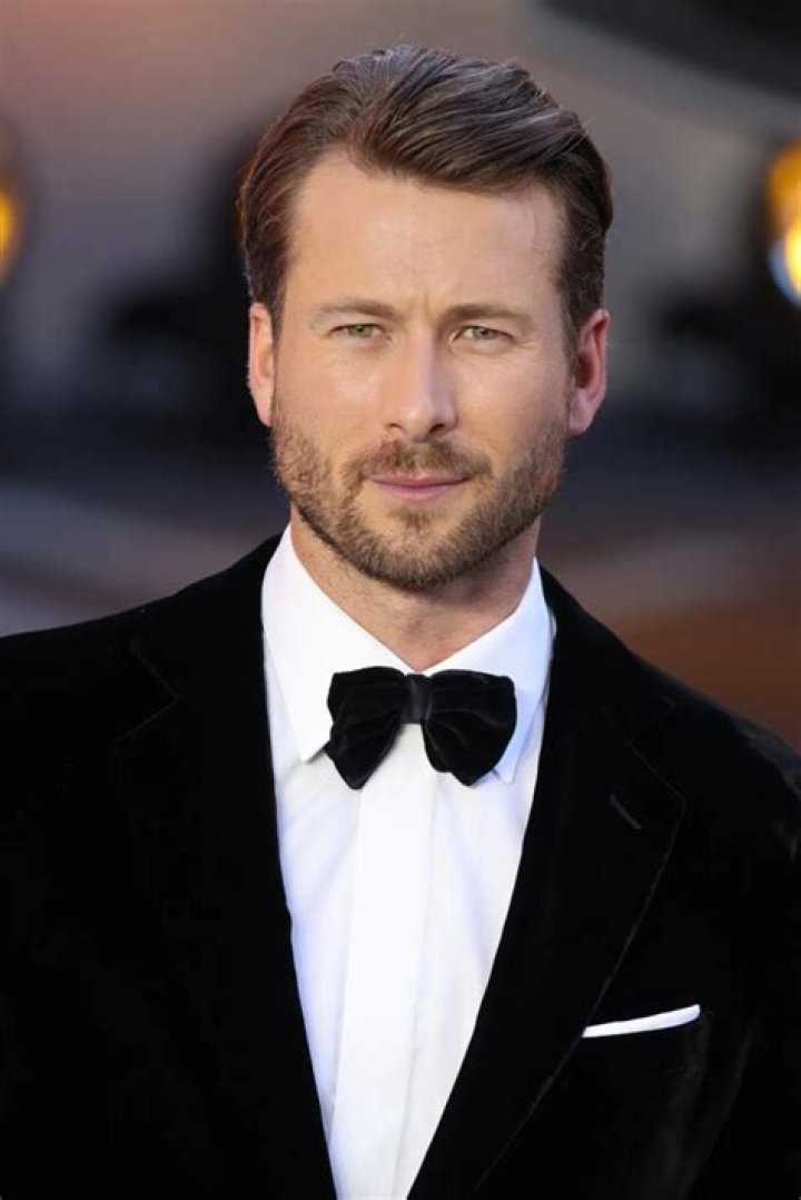 Glen Powell Biography: Net Worth, Age, Height, Instagram, Movies, IMDb, Wikipedia, Girlfriend, Photos