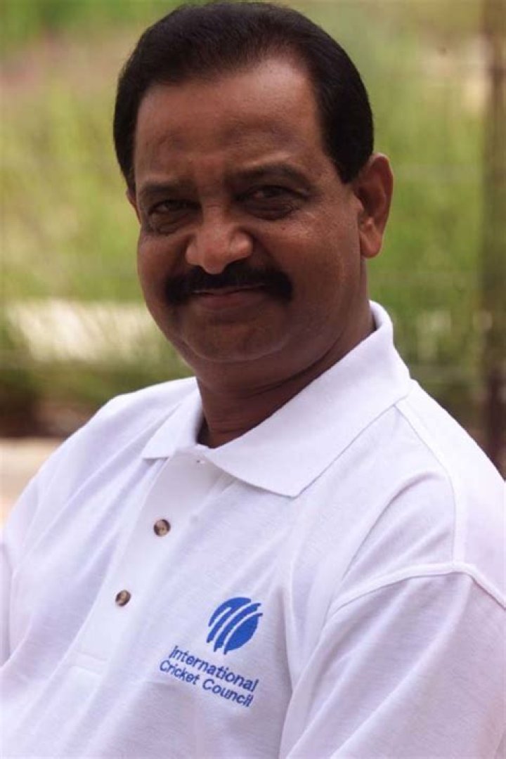 Gundappa Viswanath - Net Worth, Age, Height, Birthday, Bio, Wiki!