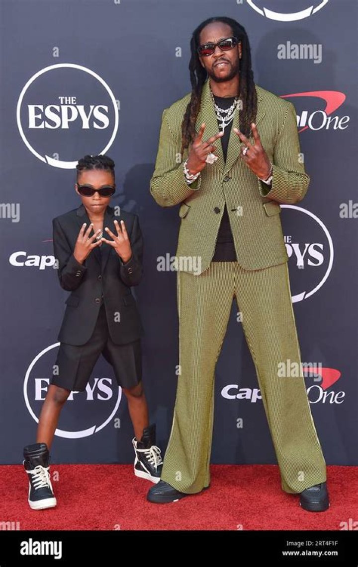 Halo Epps - Net Worth, Age, Height, Birthday, Bio, Wiki!