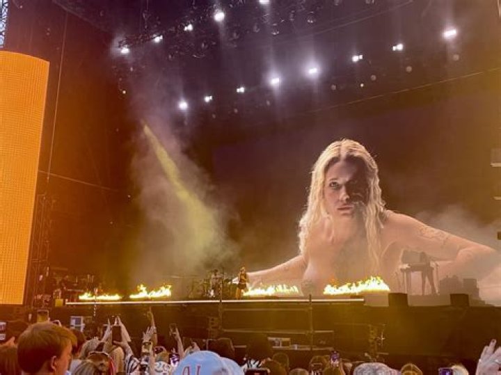 Halsey transcends her body in extraordinary Leeds Festival headline set