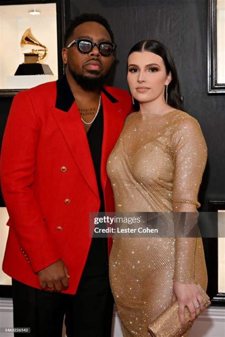 Hannah Poole Age: Meet Singer Chandler Moore Wife On Instagram