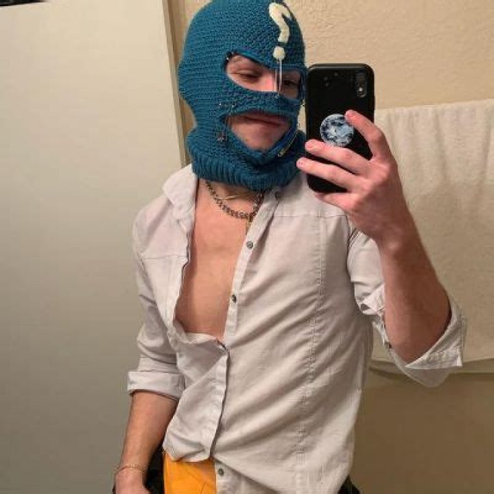 Heyimbluey- Bio, Age, Wiki, Tik Tok, Net Worth, Girlfriend, Height