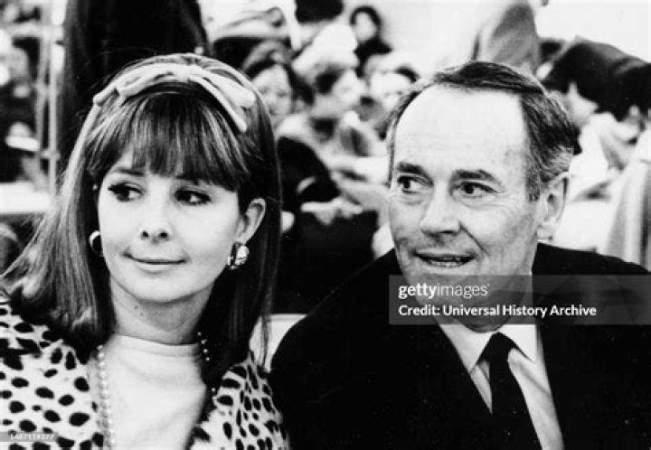 How Much Money Does Shirlee Fonda Make? Latest Shirlee Fonda Net Worth Income Salary