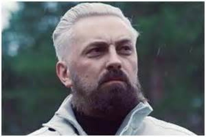 Ian Watkins - Net Worth, Age, Height, Birthday, Bio, Wiki!