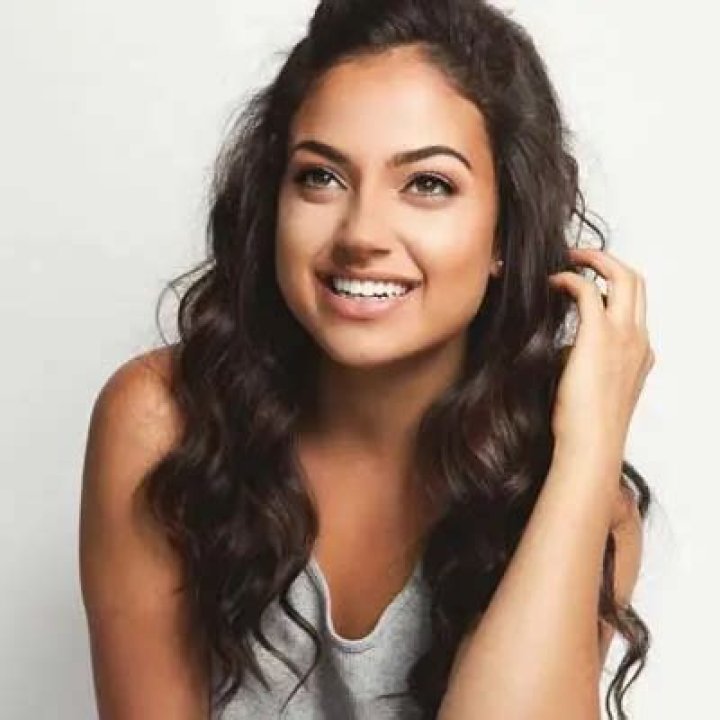 Inanna Sarkis Biography: Boyfriend, Baby, Age, Movies, Net Worth, Husband, TV Shows, Nationality, Instagram, Height, Weight Loss