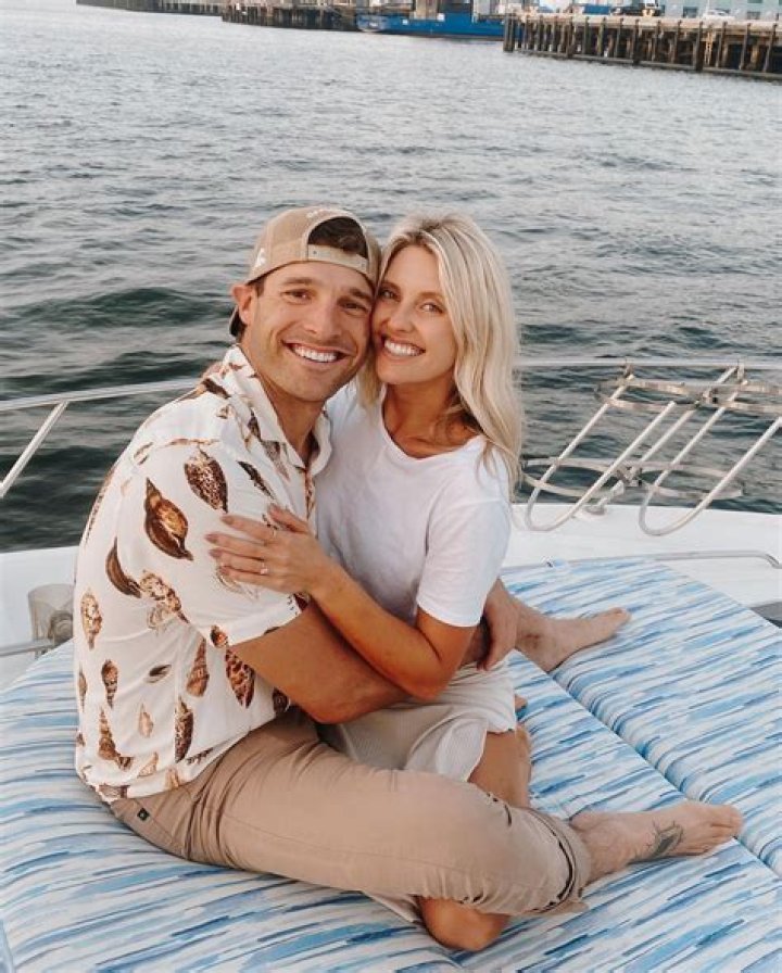 Instagram Official: Who is ‘The Bachelorette’ Garrett Yrigoyen’s new flame Alex Farrar? EXPLORE Her Wiki, Bio, Age, Height, Nationality, Dating, and Girlfriend