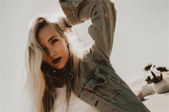 INTERVIEW: get to know Chloé Caroline as we talk to her about her debut album and her journey into music