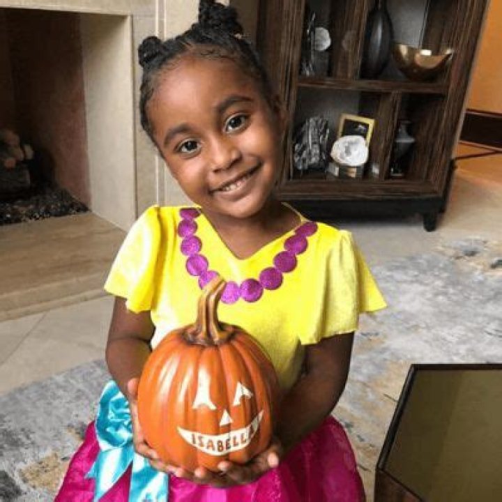 Isabella Rose Bryant- Daughter Of NFL Football Star Dez Bryant