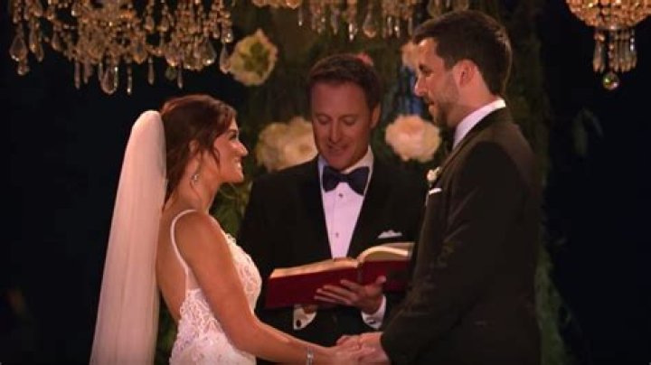 Jade Roper Faking Tanner Tolbert Marriage Plans – Bachelor In Paradise 2015 Playboy Video Vixen Only Wants Fame?