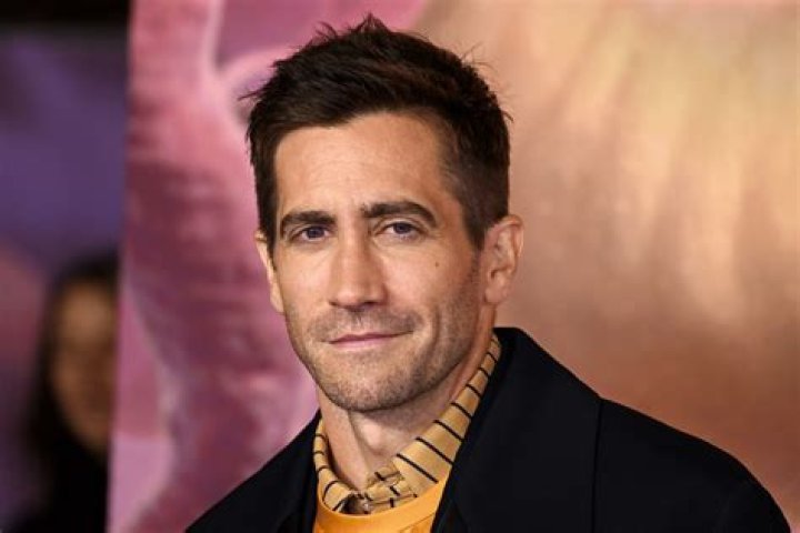 Jake Gyllenhaal Net Worth, Income, Salary, Earnings, Biography