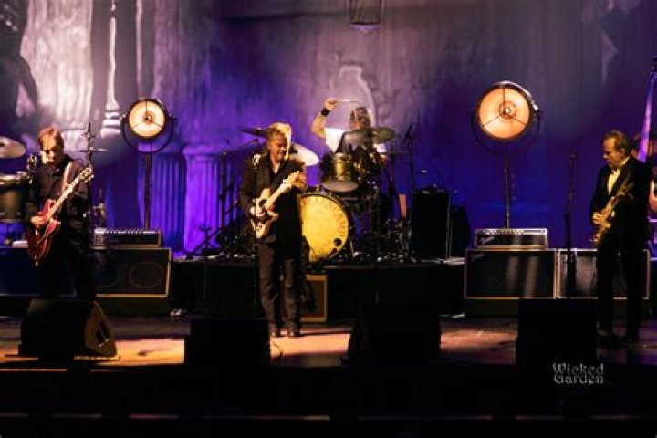 Jake Miller and Los 5 concert review