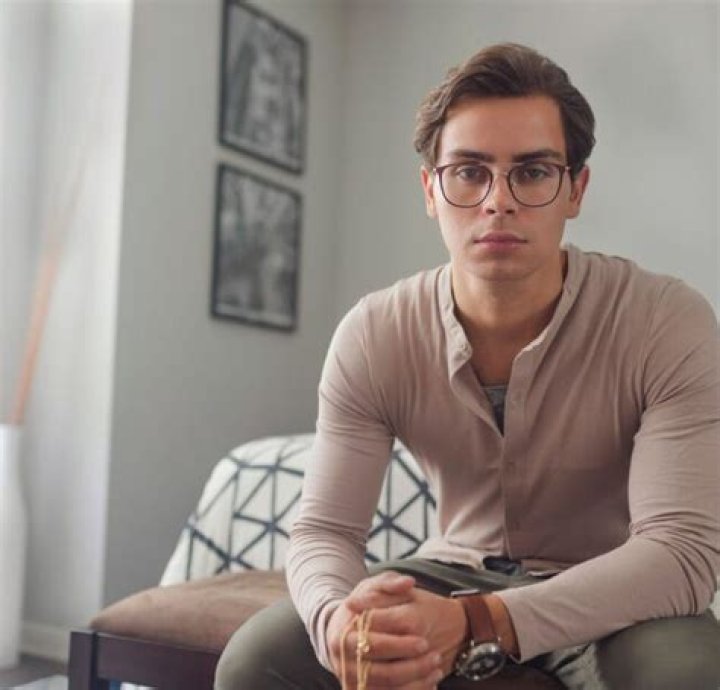 Jake T. Austin Biography: High School, Net Worth, Instagram, Age, Still Alive, Wife, Girlfriend, Wikipedia, Movies & TV Shows