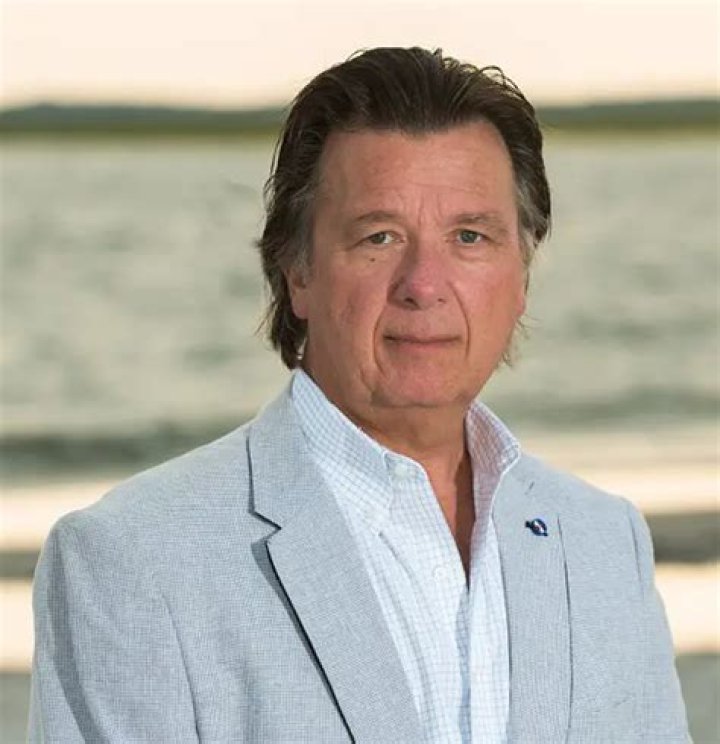 James Fitzgerald’s failed marriage: a retired FBI agent! Family & Relationship Status Currently