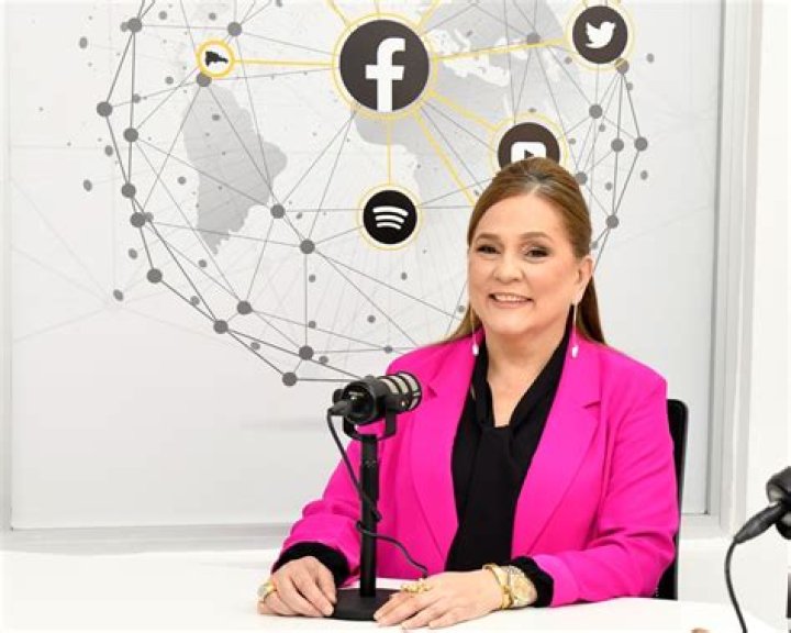 Jatnna Tavárez - Net Worth, Age, Height, Birthday, Bio, Wiki!