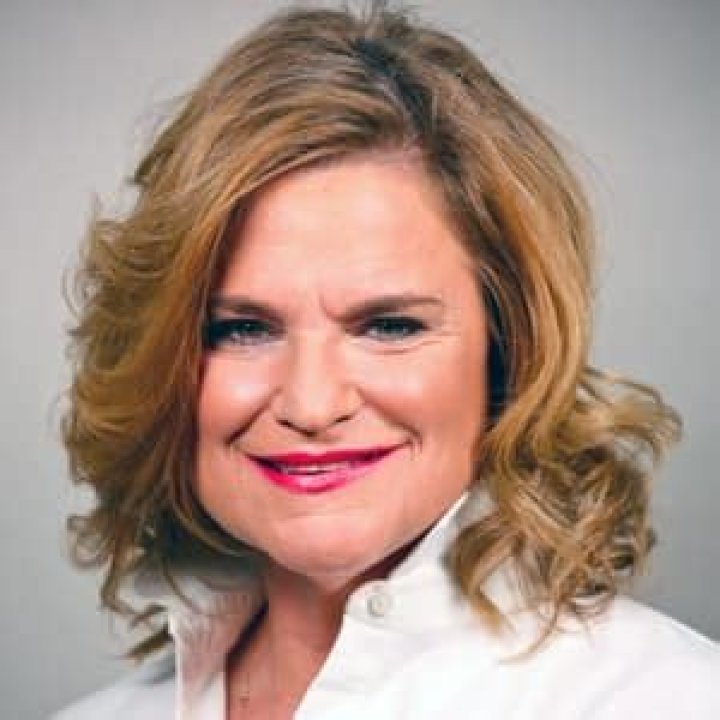 Jennifer Palmieri Net Worth, Age, Height, Bio, Birthday, Wiki!