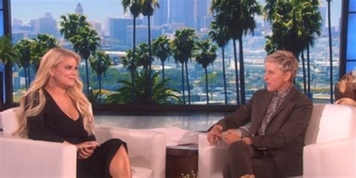 Jessica Simpson Stumbles Over Her Words In Strange Interview On The Ellen DeGeneres Show
