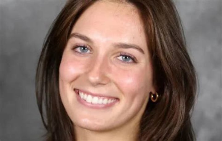 Jessica Walsh - Net Worth, Age, Height, Birthday, Bio, Wiki!