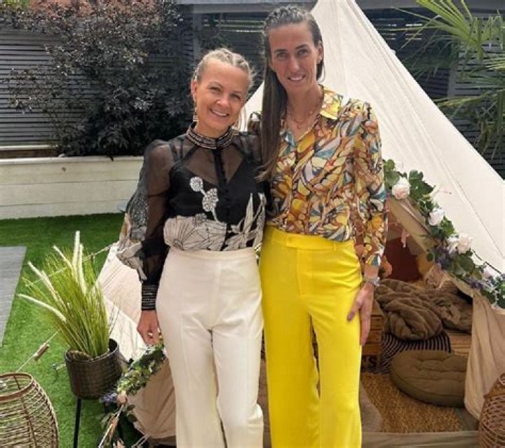 Jill Scott Sexuality | Is She Lesbian | Partner And Dating History