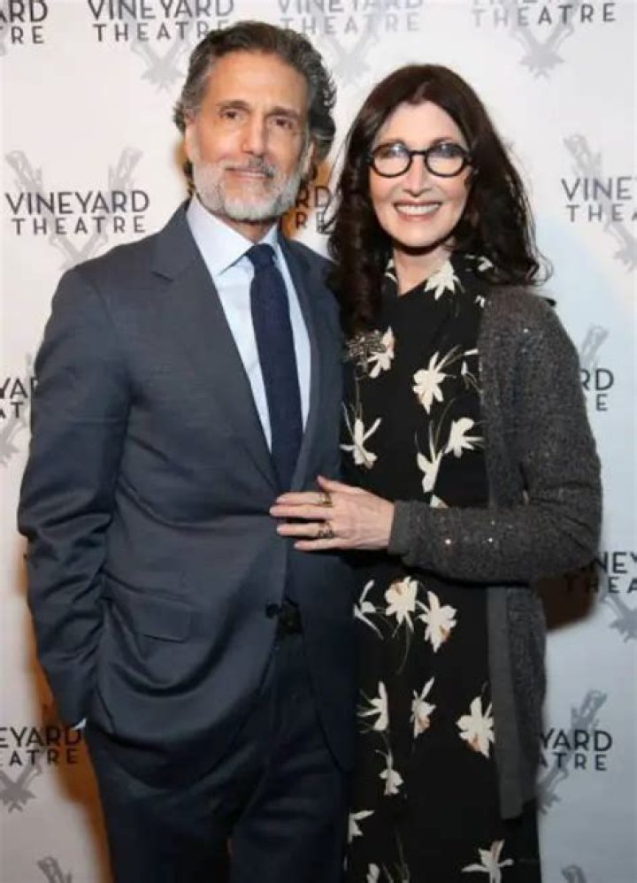 Joanna Gleason- Husband, Love Life, Married, Kids, Net Worth