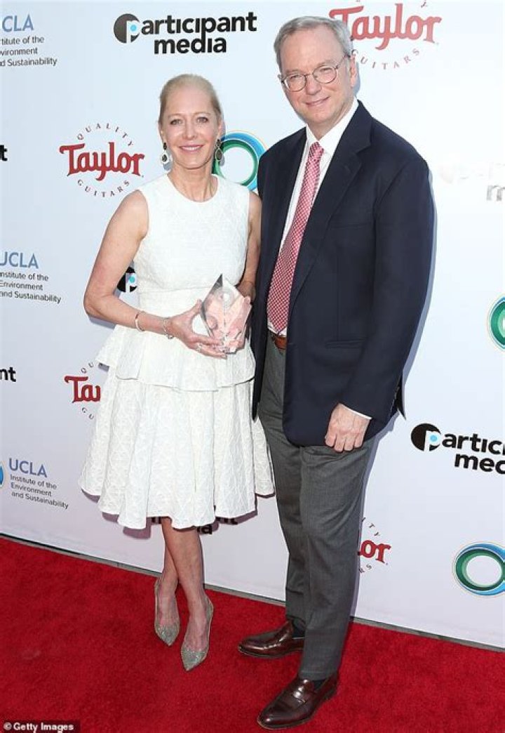 Joe Schmidt Net Worth, Age, Height, Bio, Birthday, Wiki!