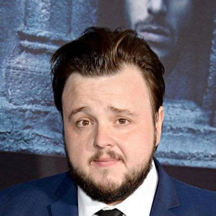 John Bradley- Wiki, Age, Height, Net Worth, Girlfriend, Ethnicity