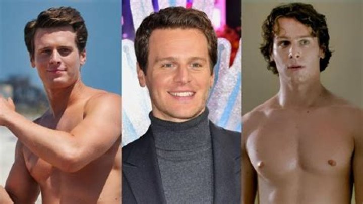 Jonathan Groff, Who Is Out Gay, Discusses A Relationship Gone Wrong