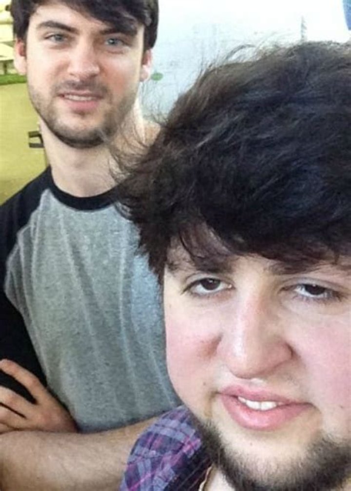 JonTron Wiki, Biography, Age, Height, Weight, Net Worth, Ethnicity, Religion, Life, Trivia, Facts, Real Name, Nationality