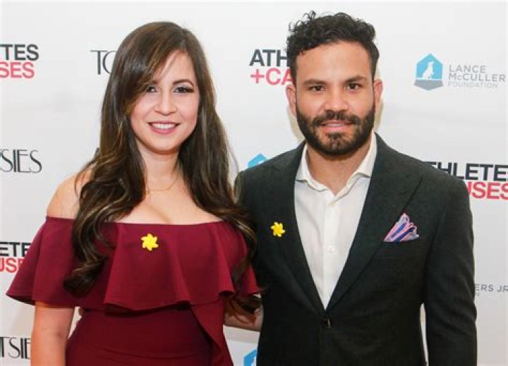 Jose Altuve’s Wife: Who is Jose Altuve Dating?