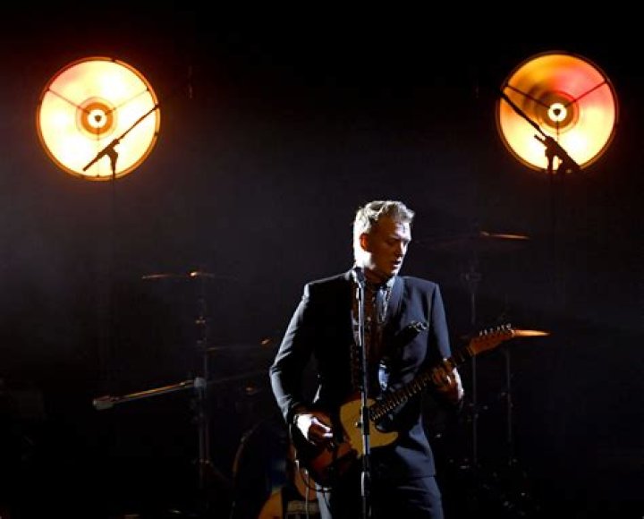Josh Homme Net Worth, Age, Height, Bio, Birthday, Wiki!