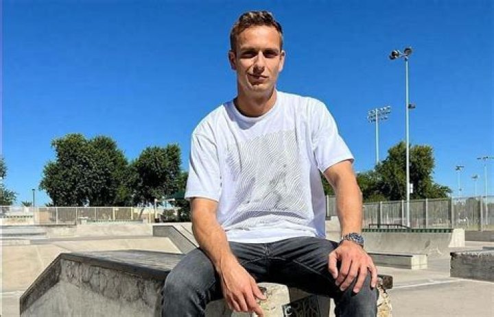 Juan González Net Worth, Age, Height, Bio, Birthday, Wiki!