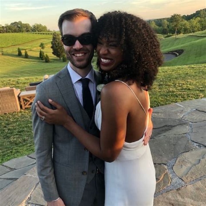 Juanita Tolliver- Wiki, Age, Height, Net Worth, Husband, Marriage