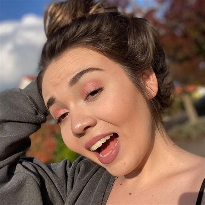 Julesboringlife Net Worth, Age, Ethnicity, Height, Career, Boyfriend