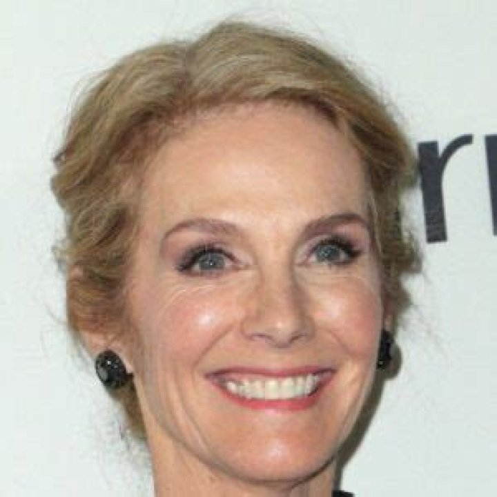 Julie Hagerty- Wiki, Age, Height, Net Worth, Husband, Ethnicity