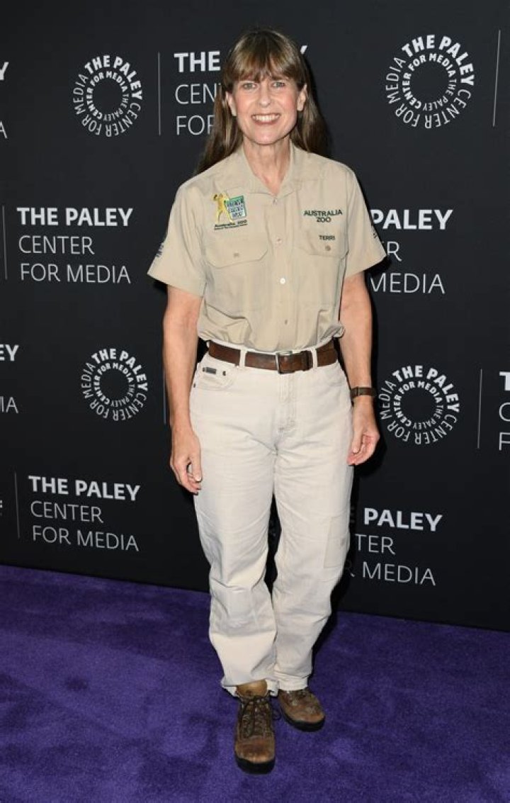 Julienne Irwin - Net Worth, Age, Height, Birthday, Bio, Wiki!