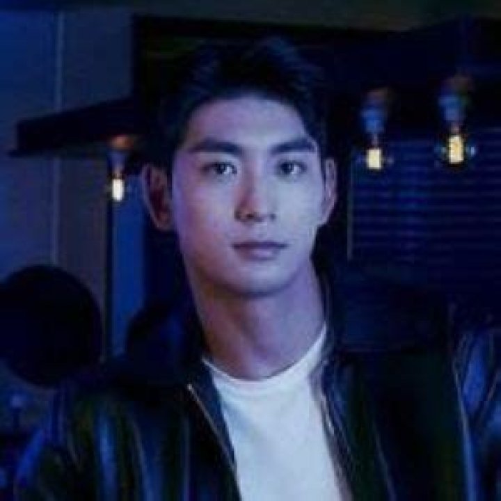 Jung Hoo Lee Inks Six Years Contract; Personal & Career Life Info