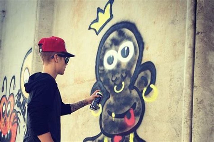 Justin Bieber’s “Racist” Monkey Graffiti in Brazil: Channels his Inner Thug – Locals Outraged!