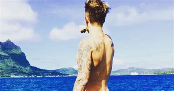 Justin Bieber Shares Naked Butt Picture On Instagram: Desperate To Capture Selena Gomez’s Attention? (PHOTO)