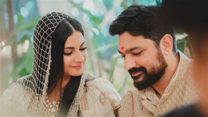 Karan Boolani- Net Worth, Bio, Age, Wife, Height, Career