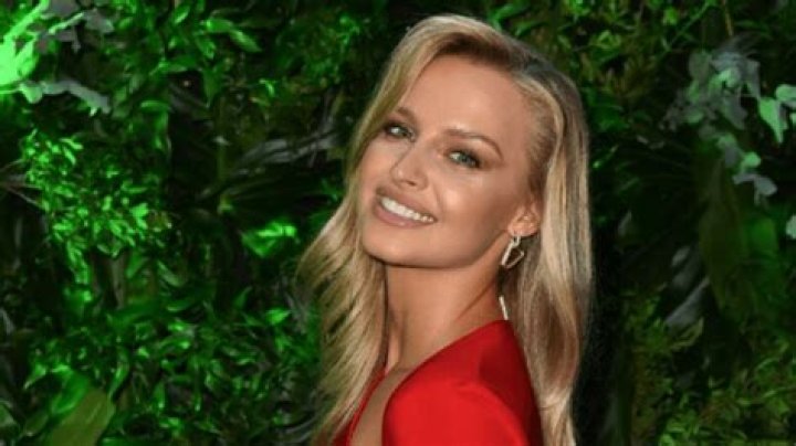Karolina Pisarek - Net Worth, Age, Height, Birthday, Bio, Wiki!