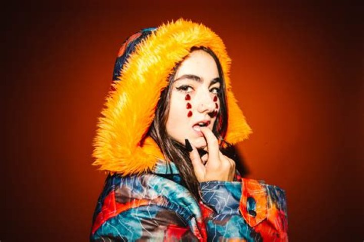 KEHLI releases her inspiring new single about self-worth titled "All Outta Love" and also announces her forthcoming debut EP "Pity Party"