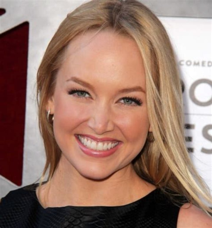 Kelley Jakle Net Worth, Age, Height, Bio, Birthday, Wiki!