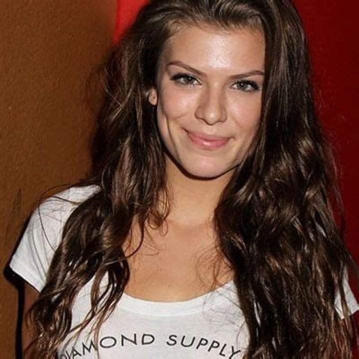 Kelley Missal- Wiki, Age, Height, Net Worth, Boyfriend, Ethnicity