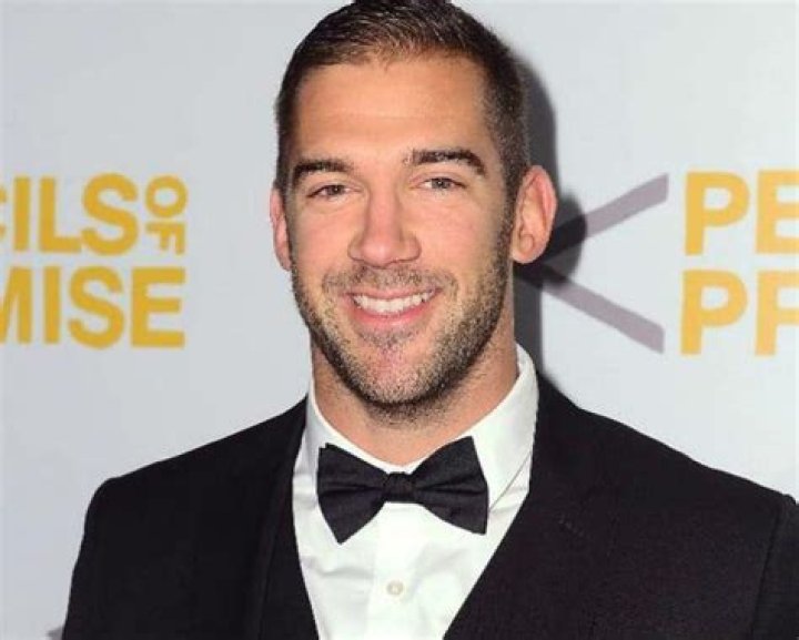 Kenny Howes Net Worth, Age, Height, Bio, Birthday, Wiki!
